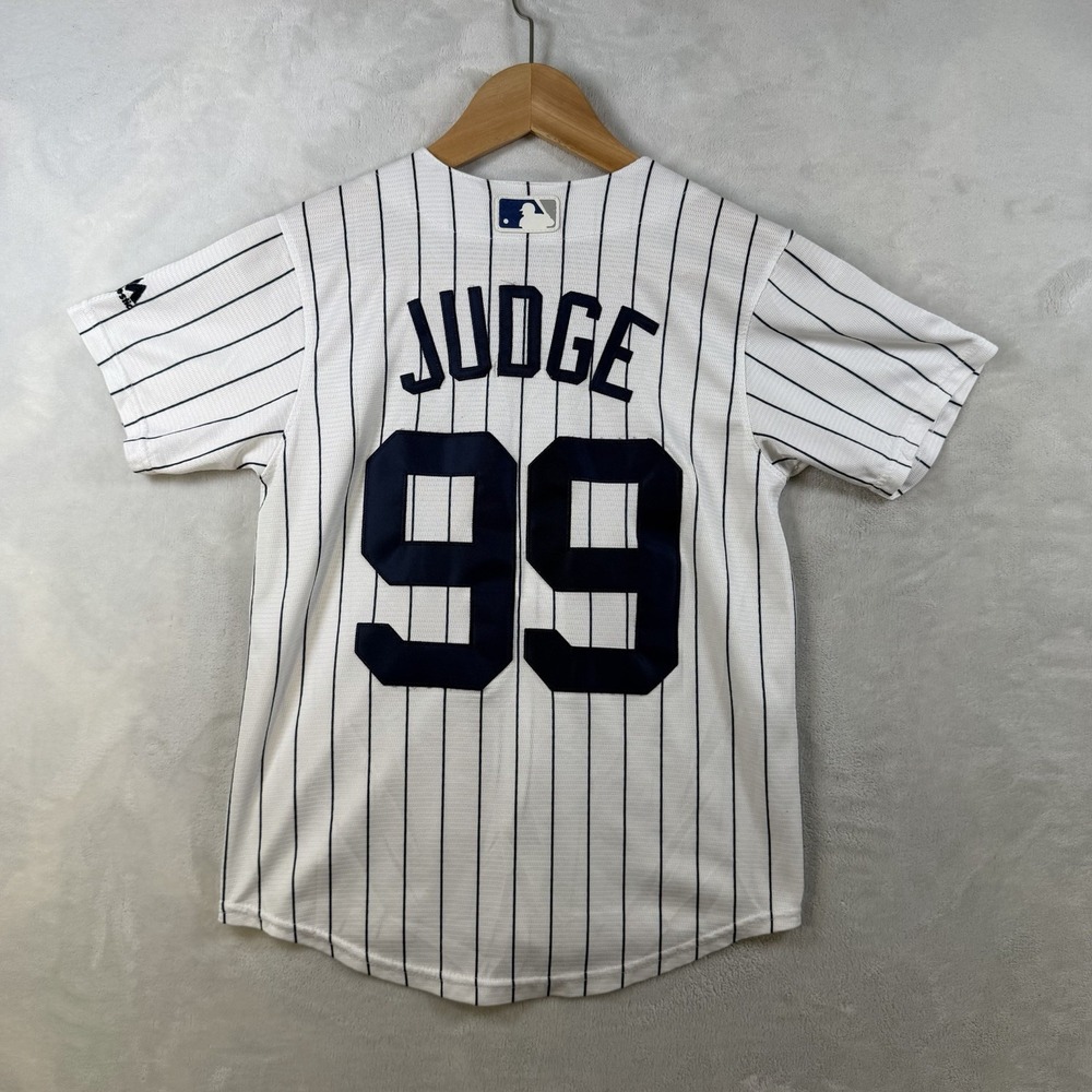 Majestic CoolBase New York Yankees MLB Aaron Judge #99 Youth Medium 14/16 Jersey